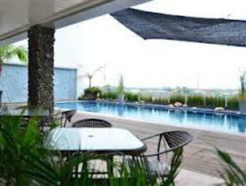 The Square Surabaya Hotel Exterior photo
